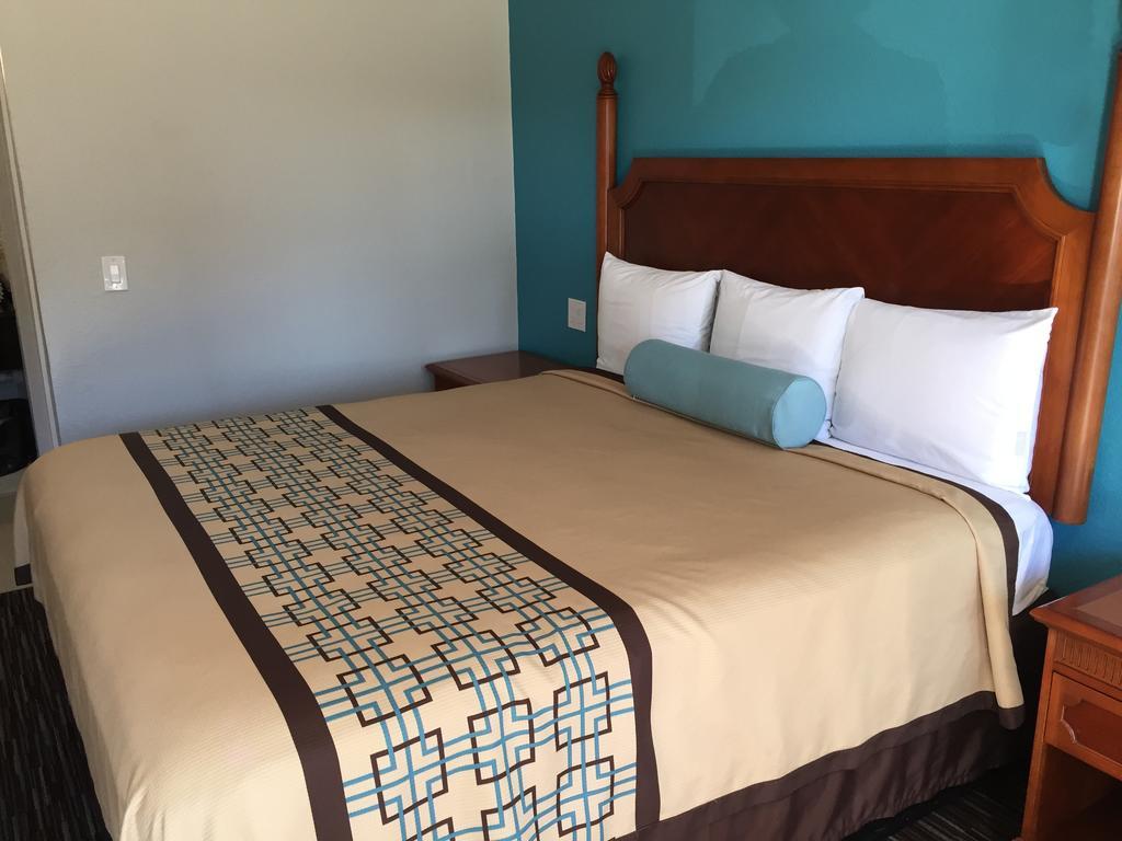 Continental Motel 2*