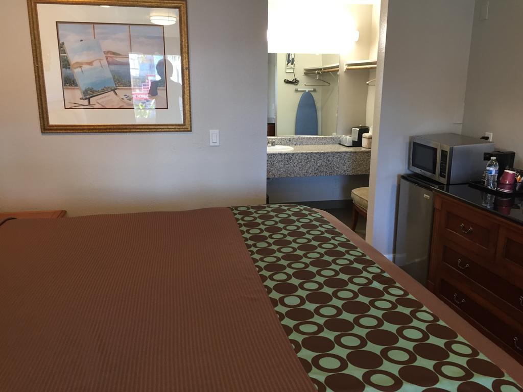 Continental Motel Oakland
