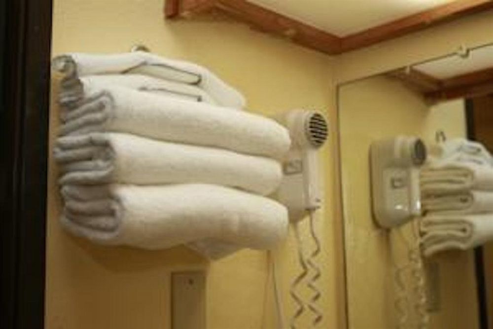 Continental Motel 2*