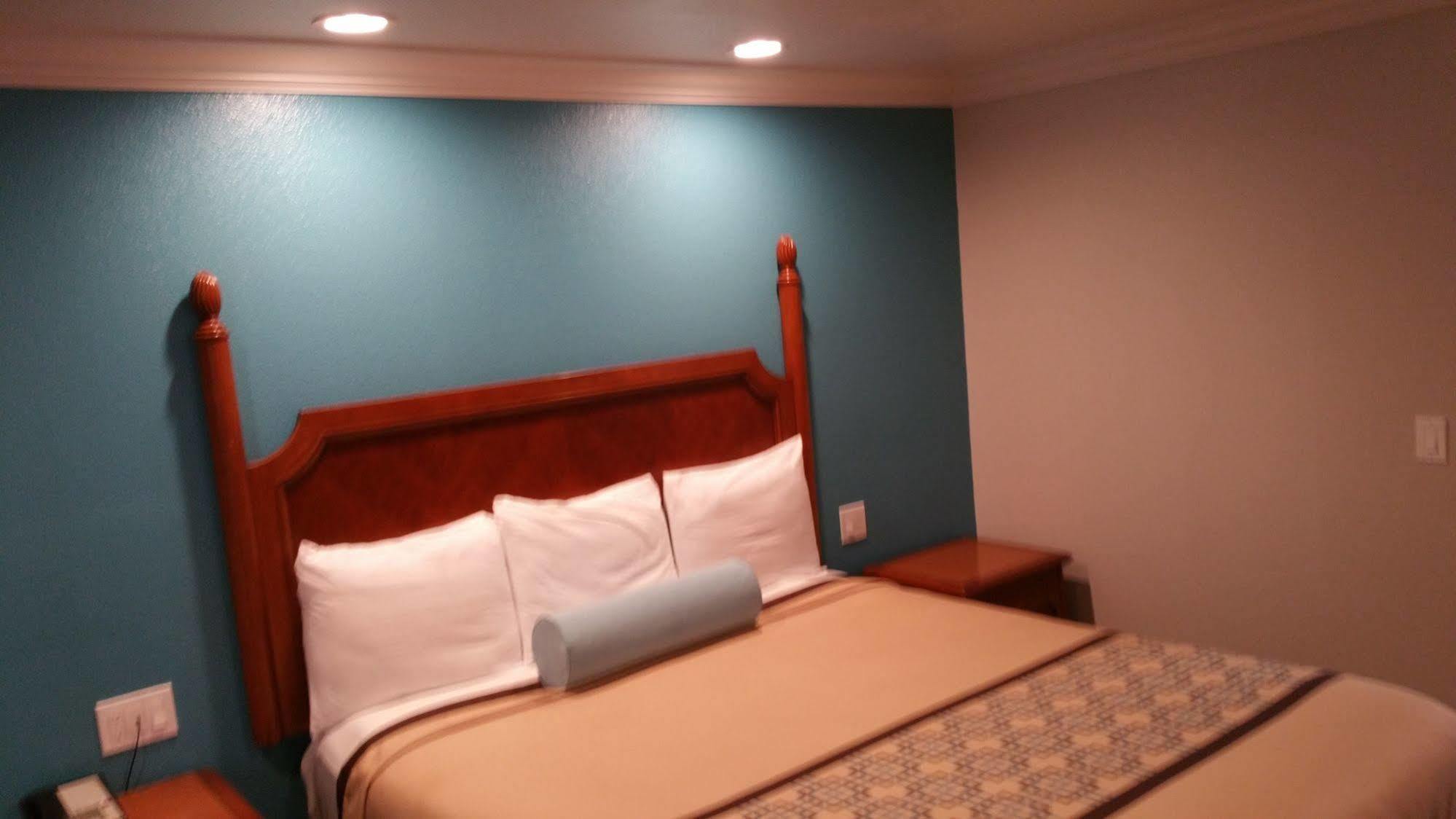 Continental Motel 2*